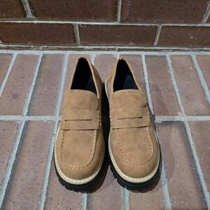 Women's Tan Loafers